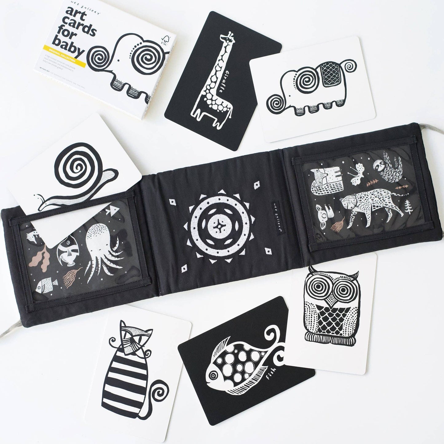 Wee Gallery Baby Tummy Time Gallery Gift Set: Black and White