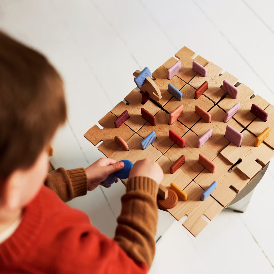 BAVVIC FAMILY SET – 256 Pieces