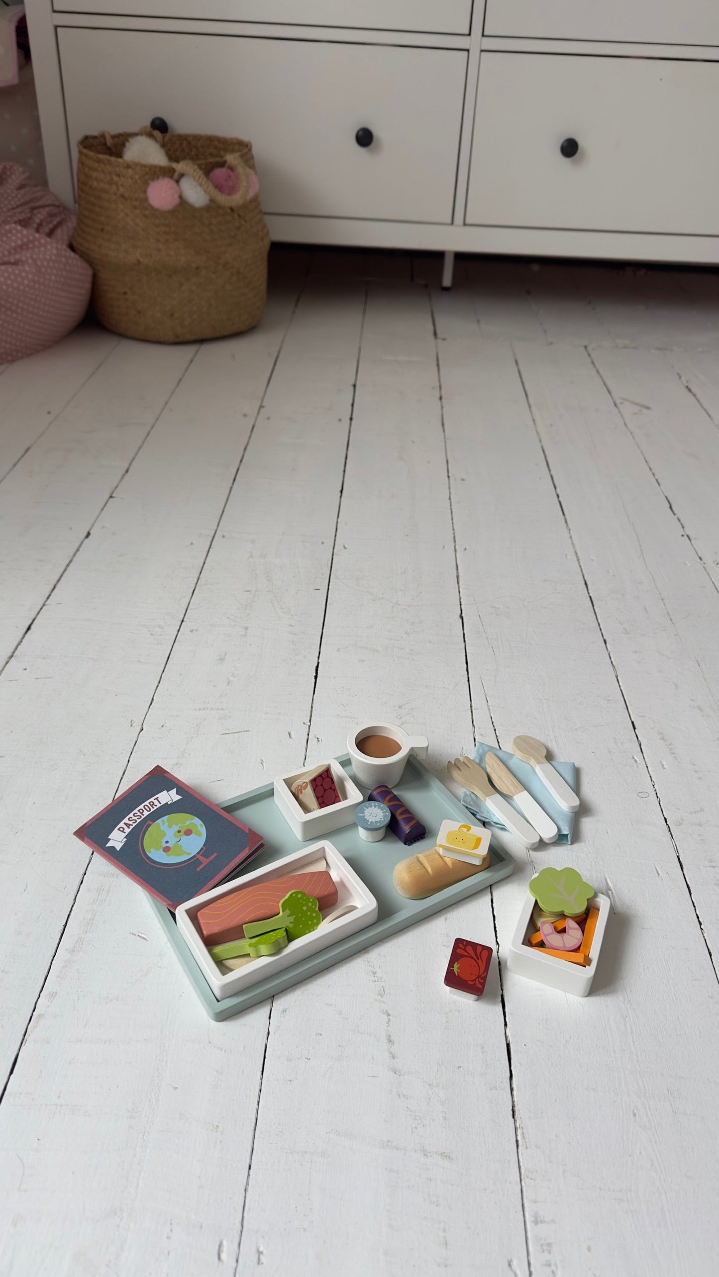 Wooden Airline Meal Tray - Pretend Play
