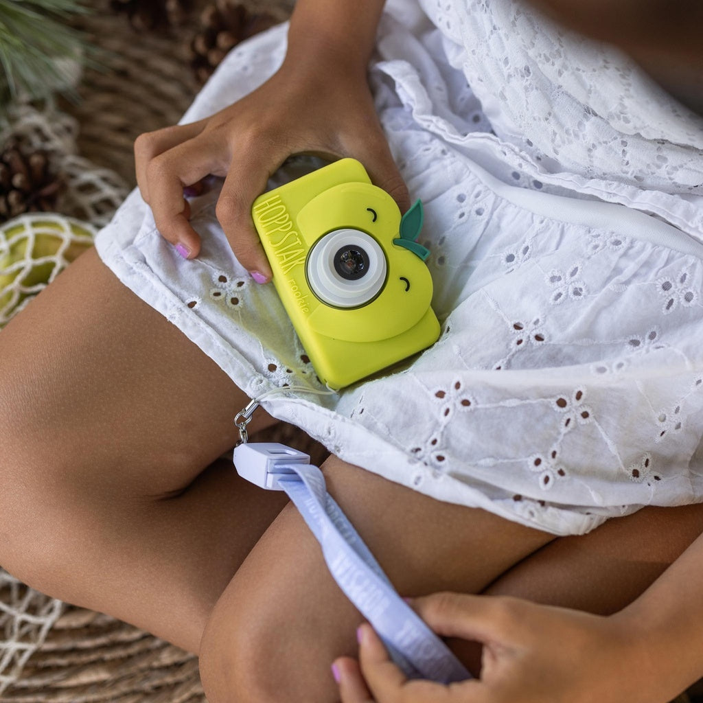 Hoppstar Rookie Mr Smithy. Digital Camera + Fruit Bag Bundle