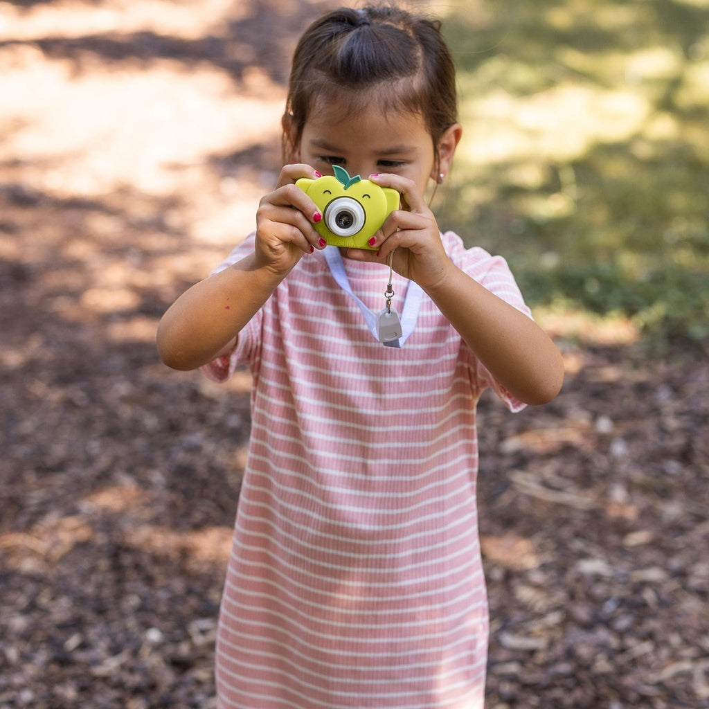 Hoppstar Rookie Mr Smithy. Digital Camera + Fruit Bag Bundle