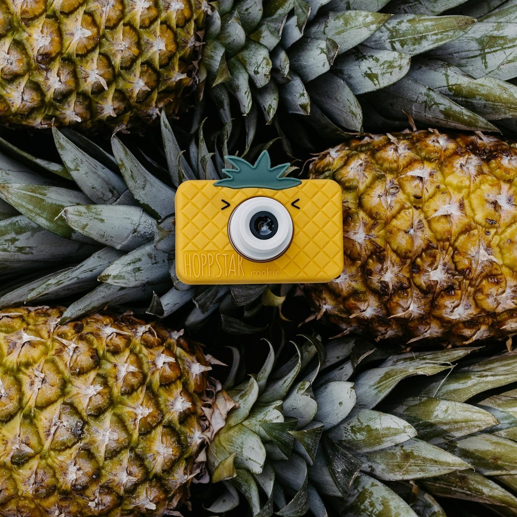 Hoppstar Rookie Pina Coolada Digital Camera + Bag Bundle