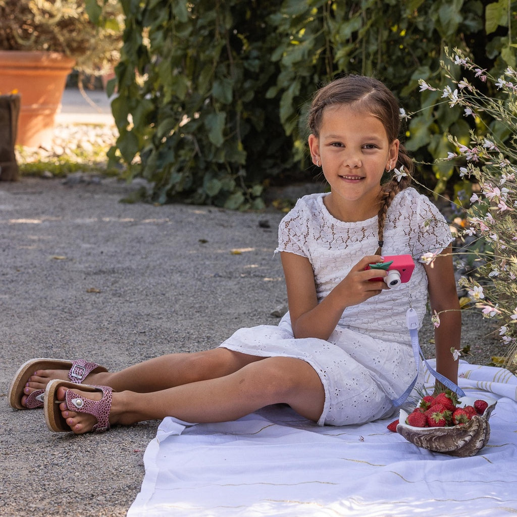 Hoppstar Rookie Strawbella Digital Camera + Fruit Bag Bundle