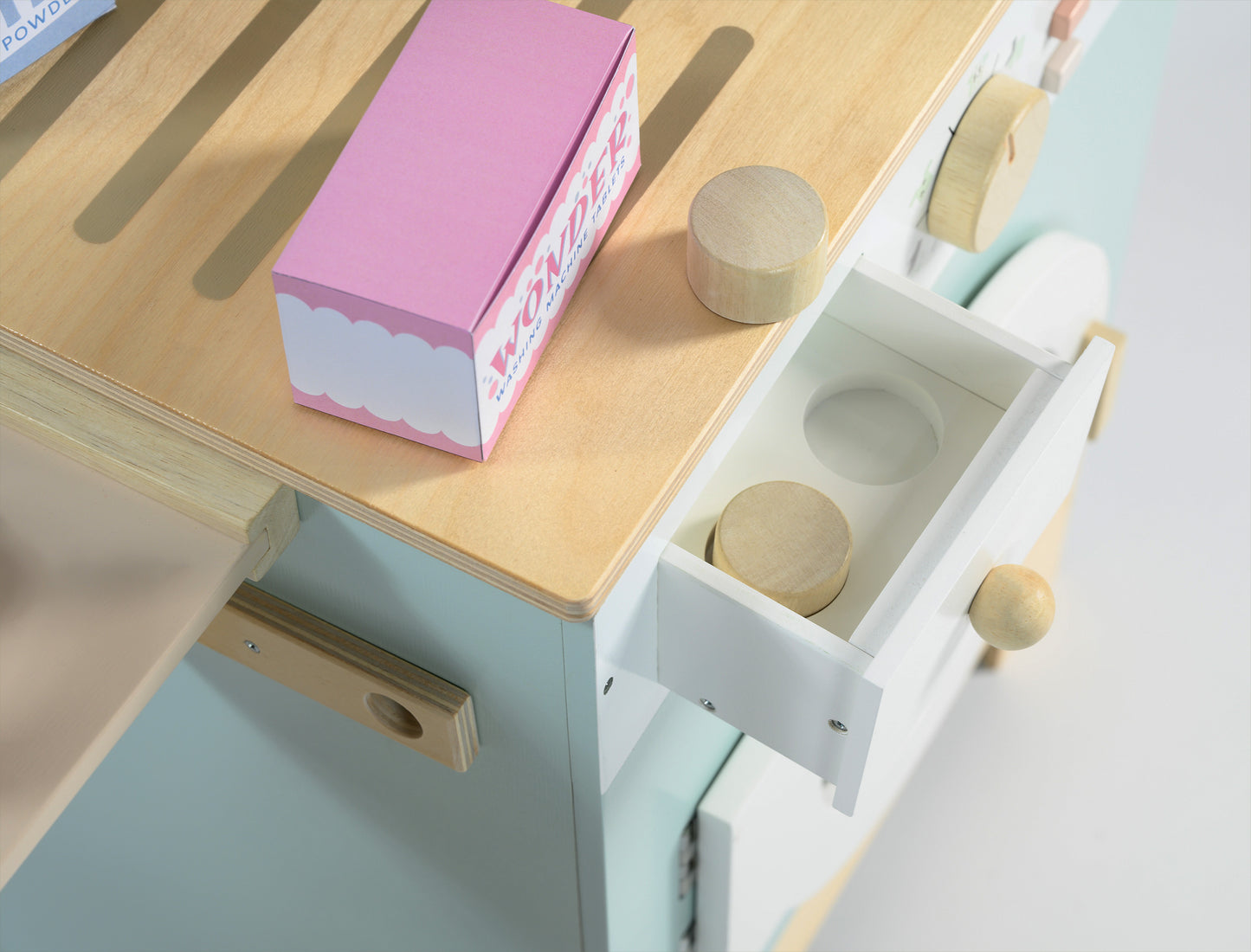 Wooden Toy Laundrette