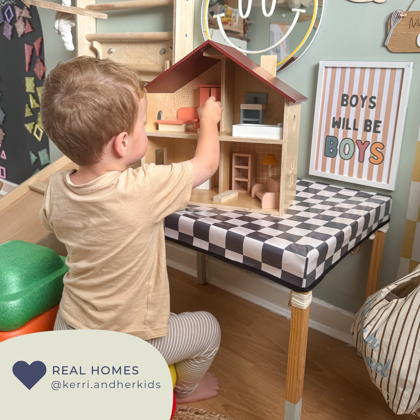 Mentari Poppets Dolls House