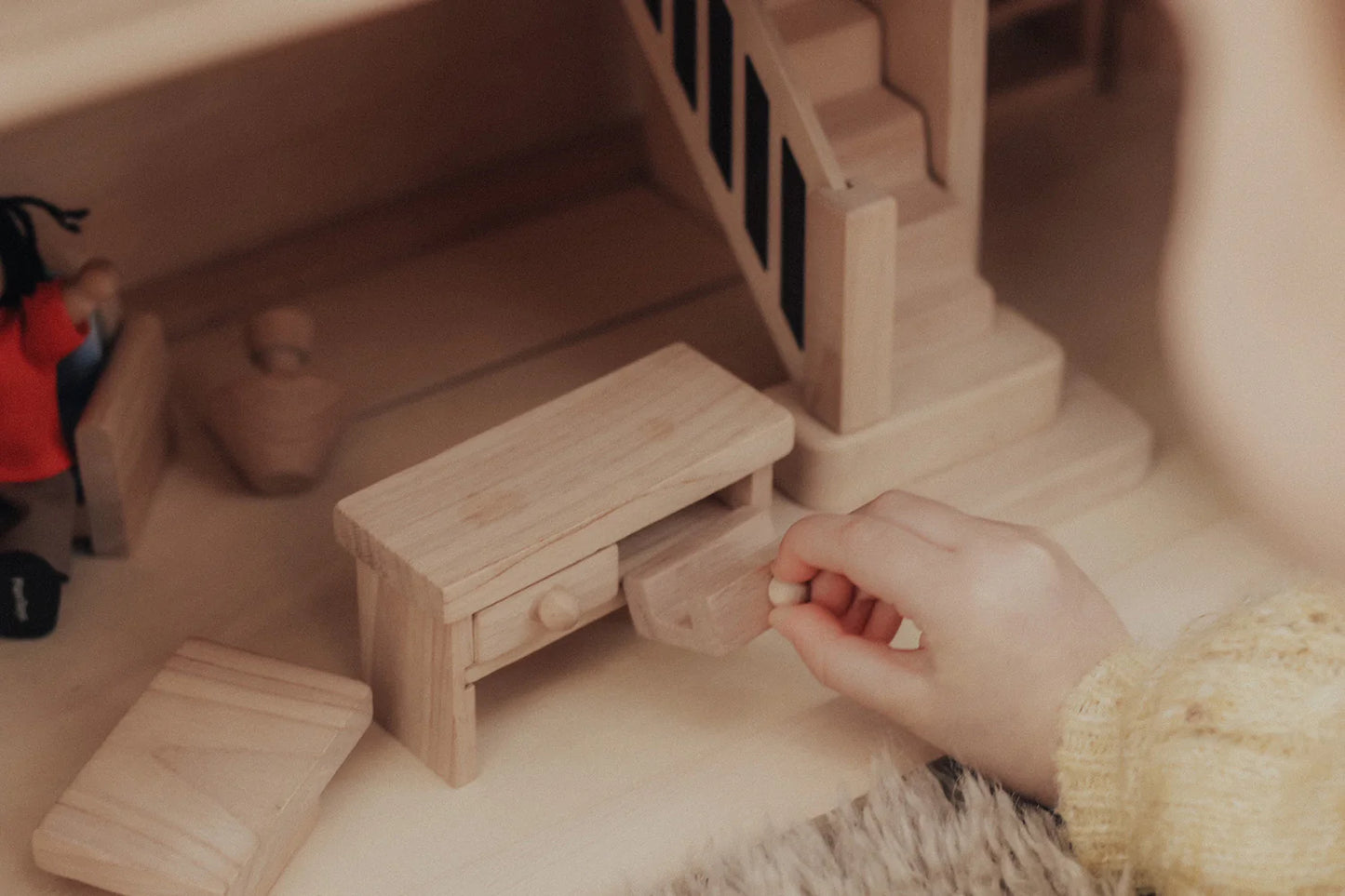 PlanToys Victorian Dolls House – Solid Wooden Heirloom Toy