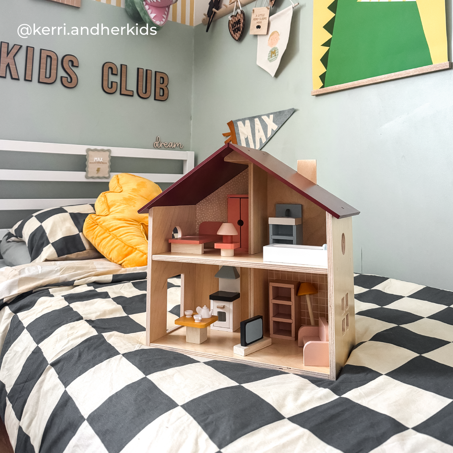 Mentari Poppets Dolls House