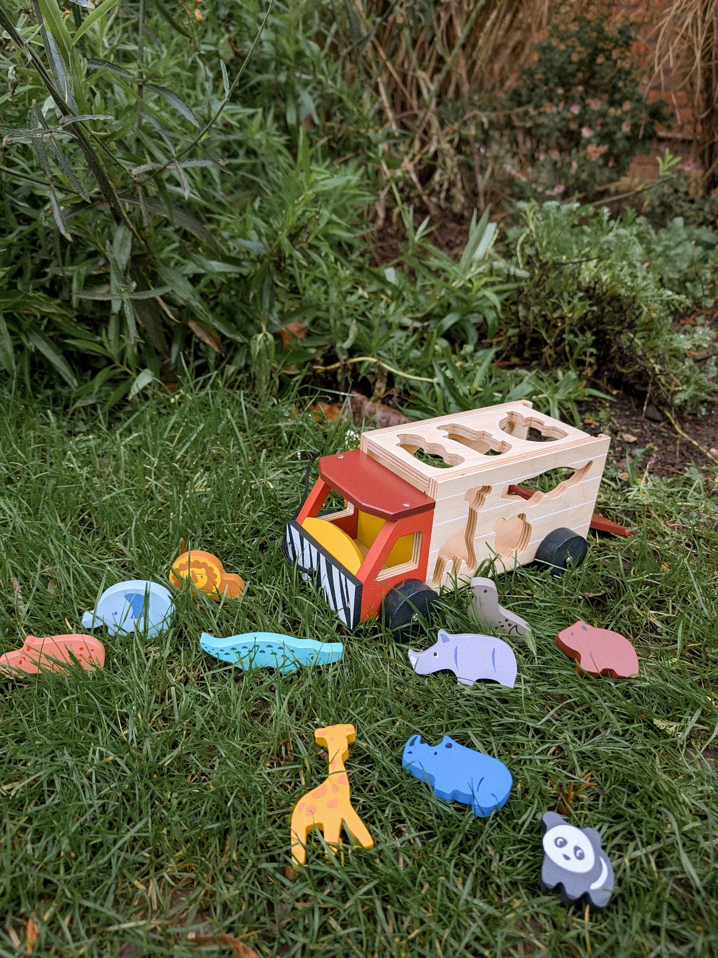 Wooden Shape Sorting Safari Truck | Animal Sorter Toy | Mentari Toys