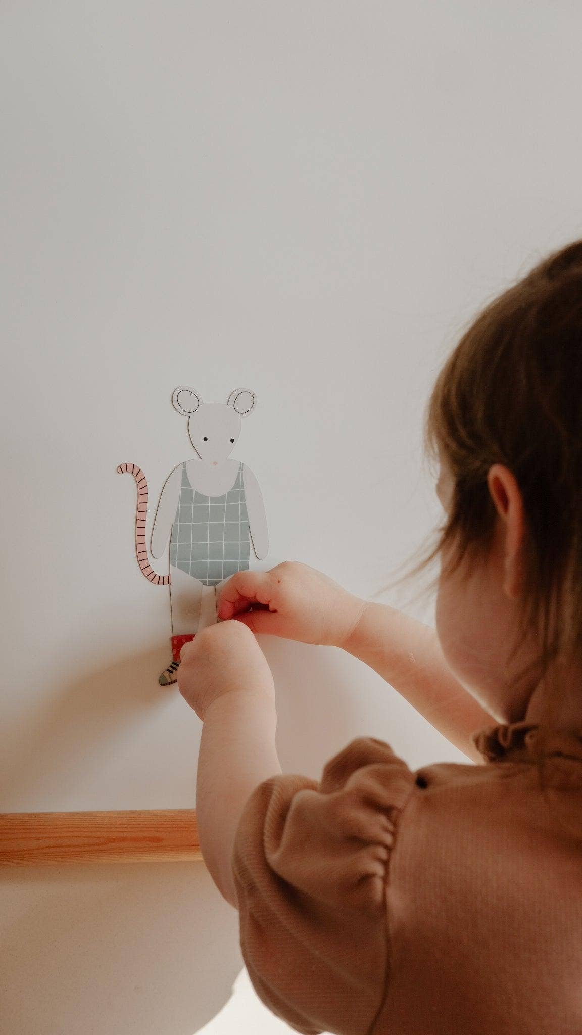 Dress-Up Magnetic Play Set – Weather-Ready Fun for Little Stylists!