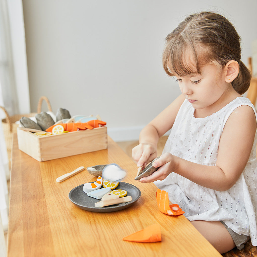 Wooden Seafood Platter Play Food Set | PlanToys