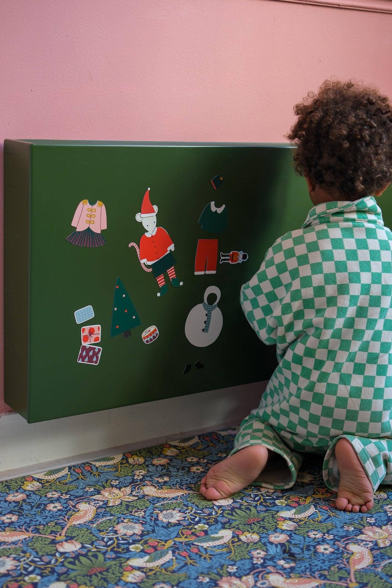 Magnetic Dress-Up Set – Christmas Edition