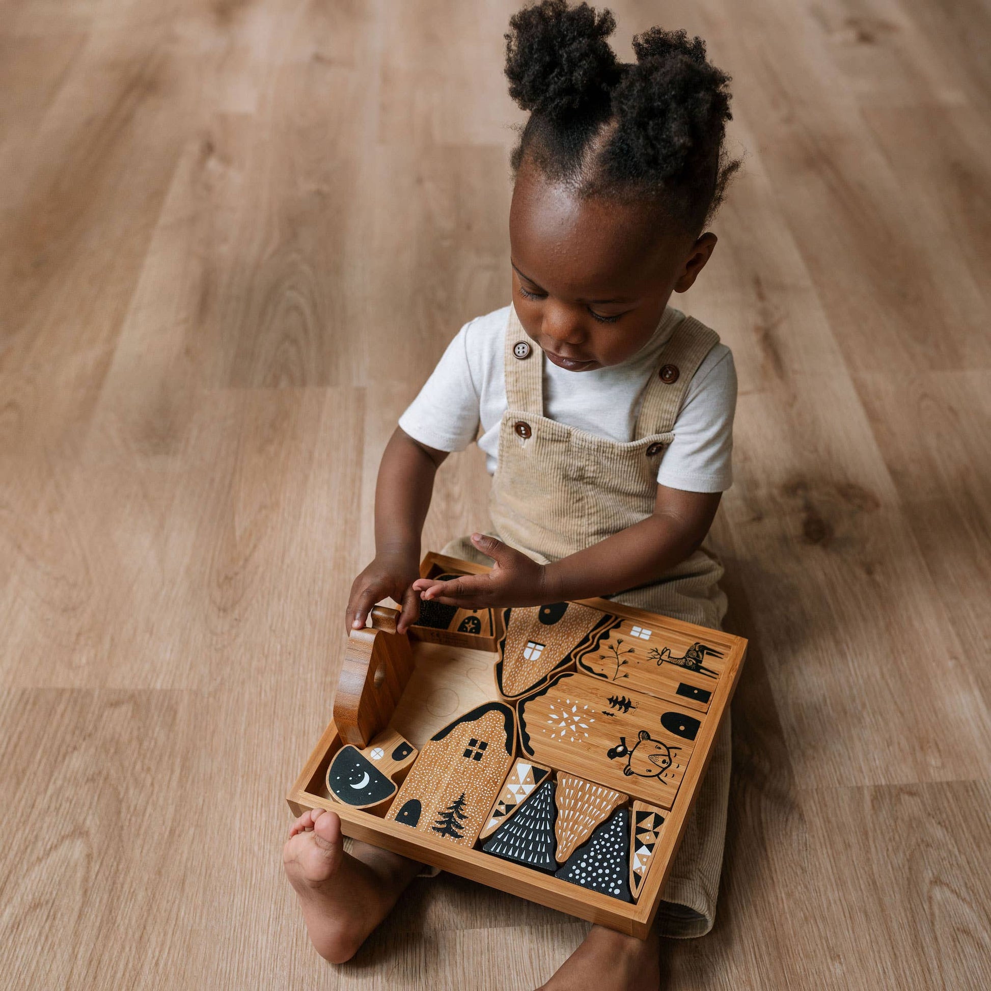 Woodland Village wooden toy for toddlers 