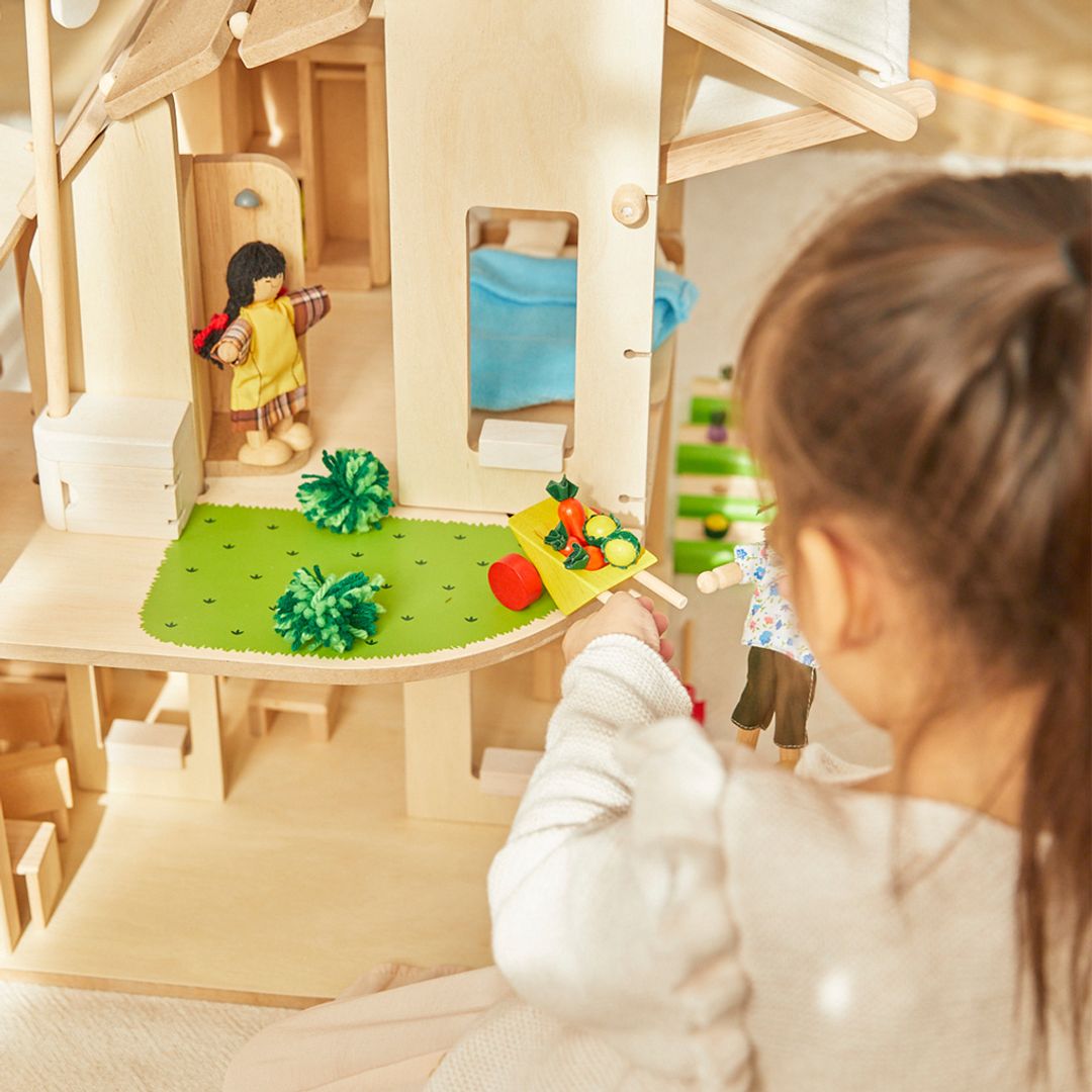 Wooden Eco Dollhouse with Furniture | PlanToys – Mucky Wolf