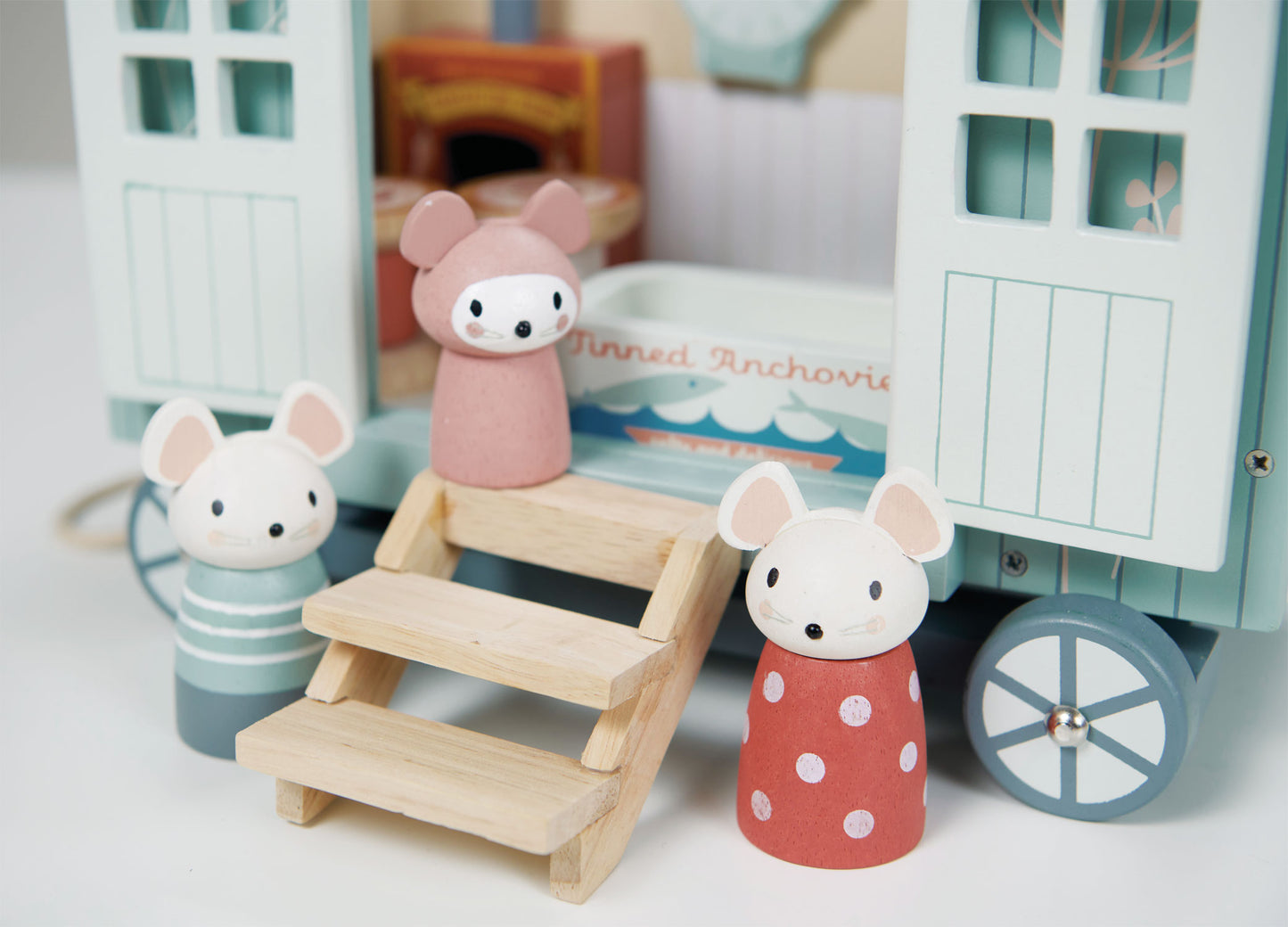 Tender Leaf Toys Secret Meadow Shepherd's Hut