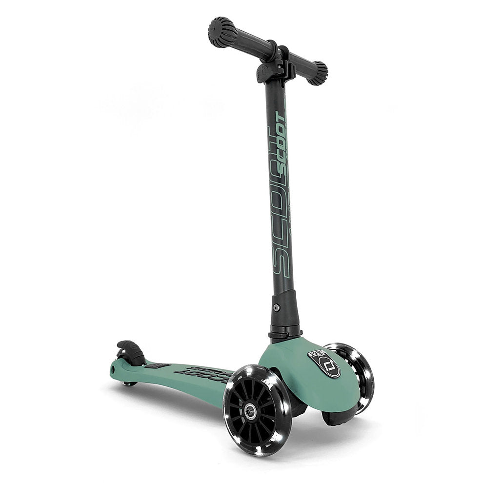Scoot & Ride Highwaykick 3 LED in colour Forest
