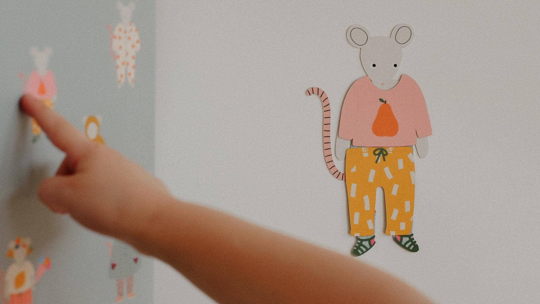 Dress-Up Magnetic Play Set – Weather-Ready Fun for Little Stylists!