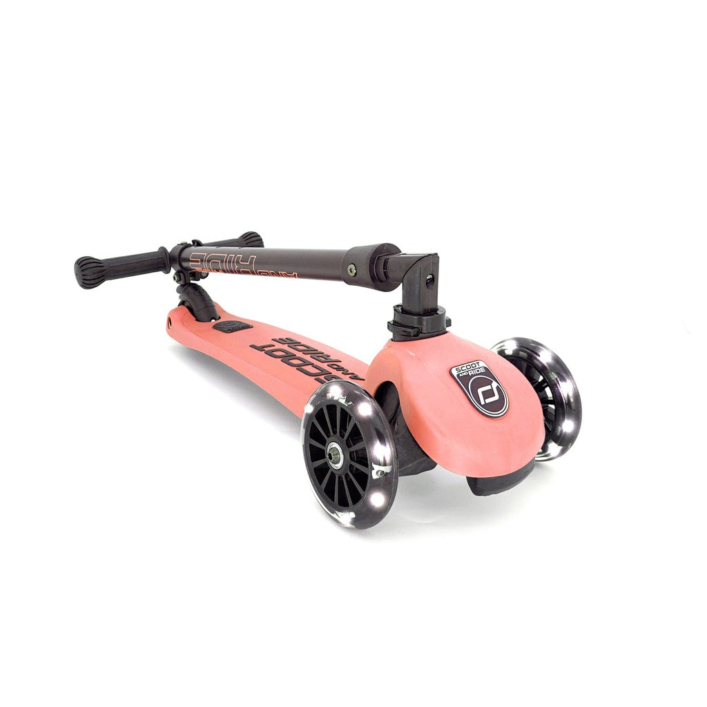 Scoot & Ride Highwaykick 3 LED in colour Peach