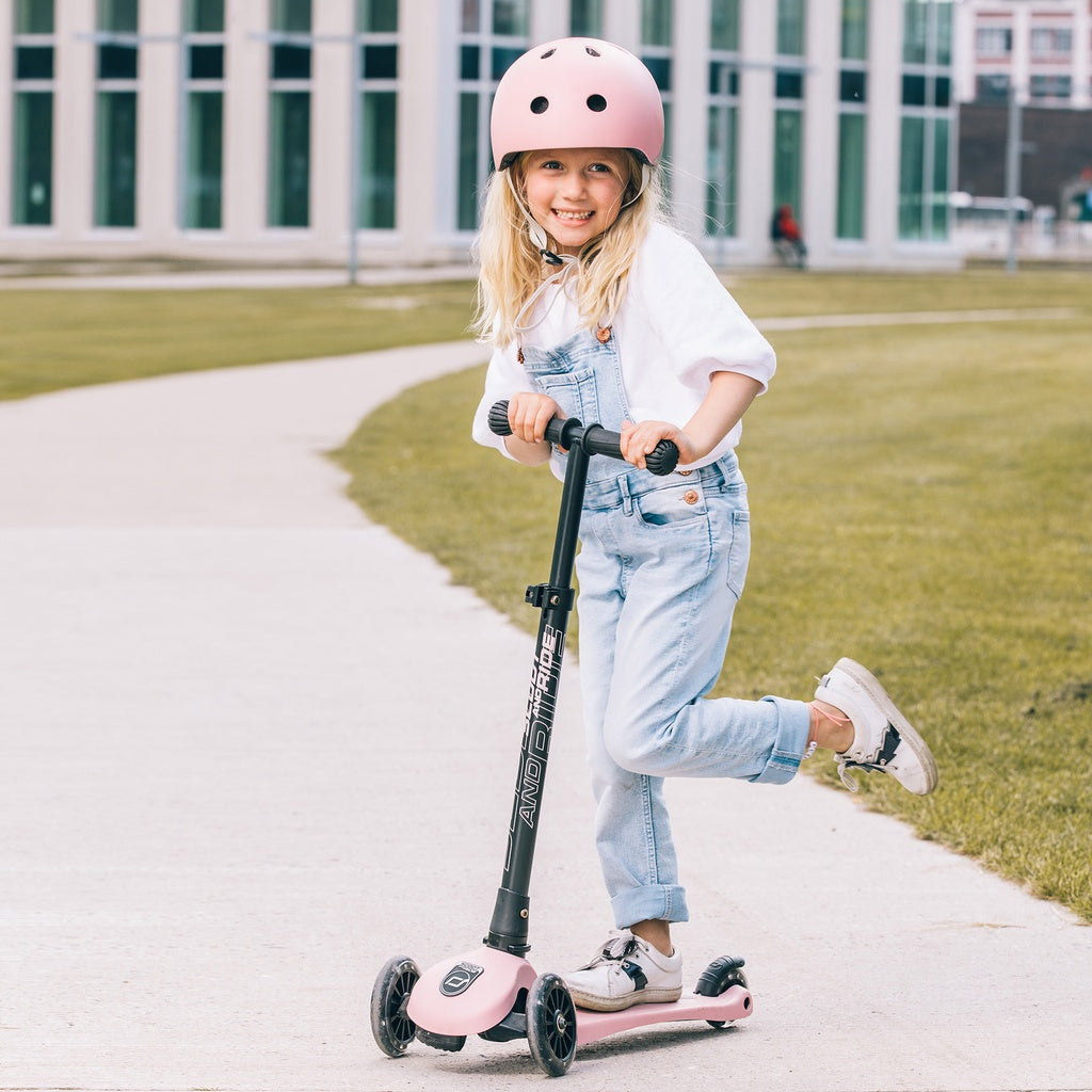 Scoot & Ride Highwaykick 3 LED in colour Rose