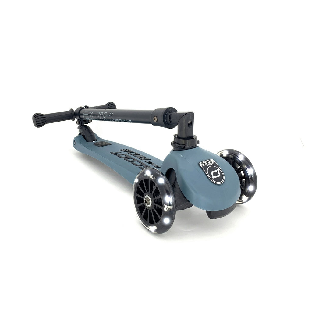 Scoot & Ride Highwaykick 3 LED in colour Steel
