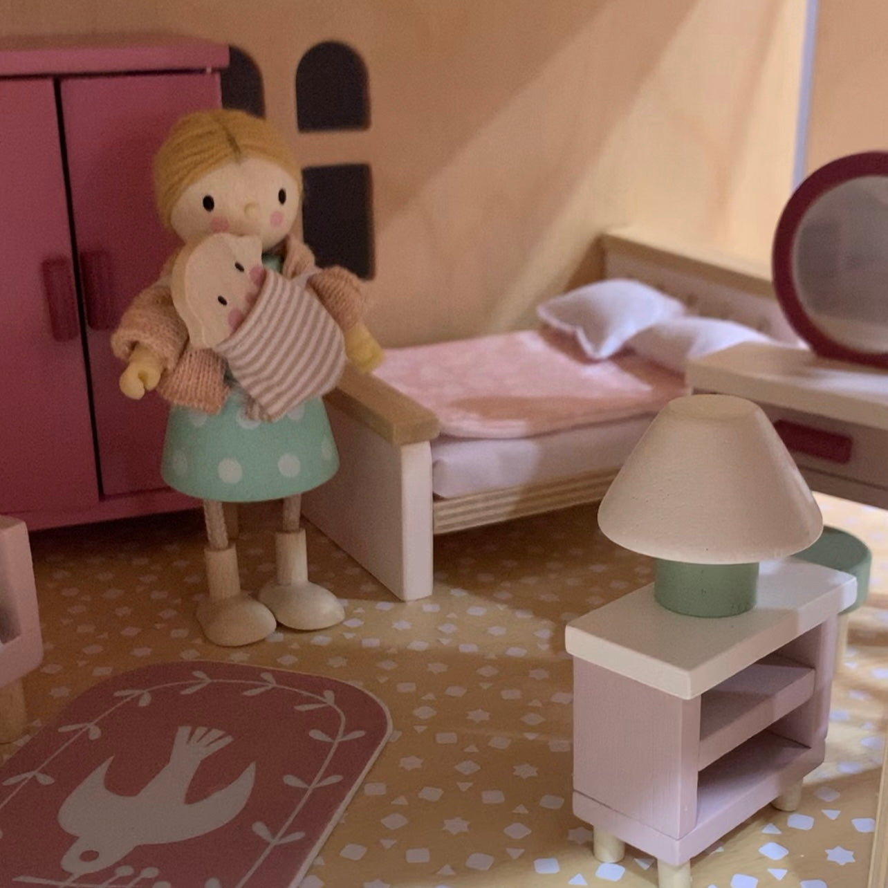 Dolls House Bedroom Furniture Set