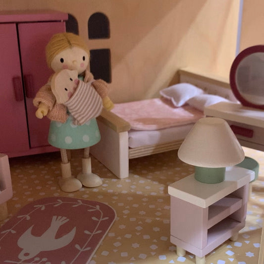 Dolls House Bedroom Furniture Set