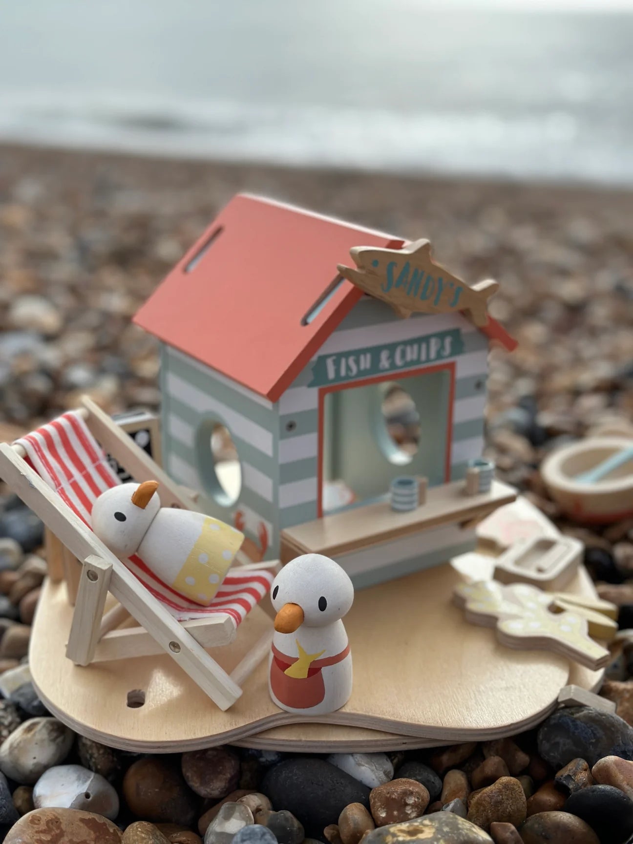Tender Leaf Toys Sandy's Beach Hut toys for toddlers and preschoolers wooden