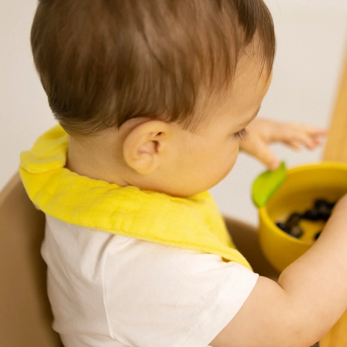 Oli & Carol Lou the Lemon Organic Cotton Baby Bib | Mucky Wolf