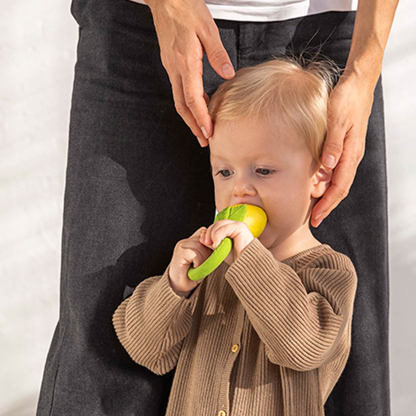 Natural Rubber Baby Rattle & Teether | Oli & Carol Lemon | Mucky Wolf