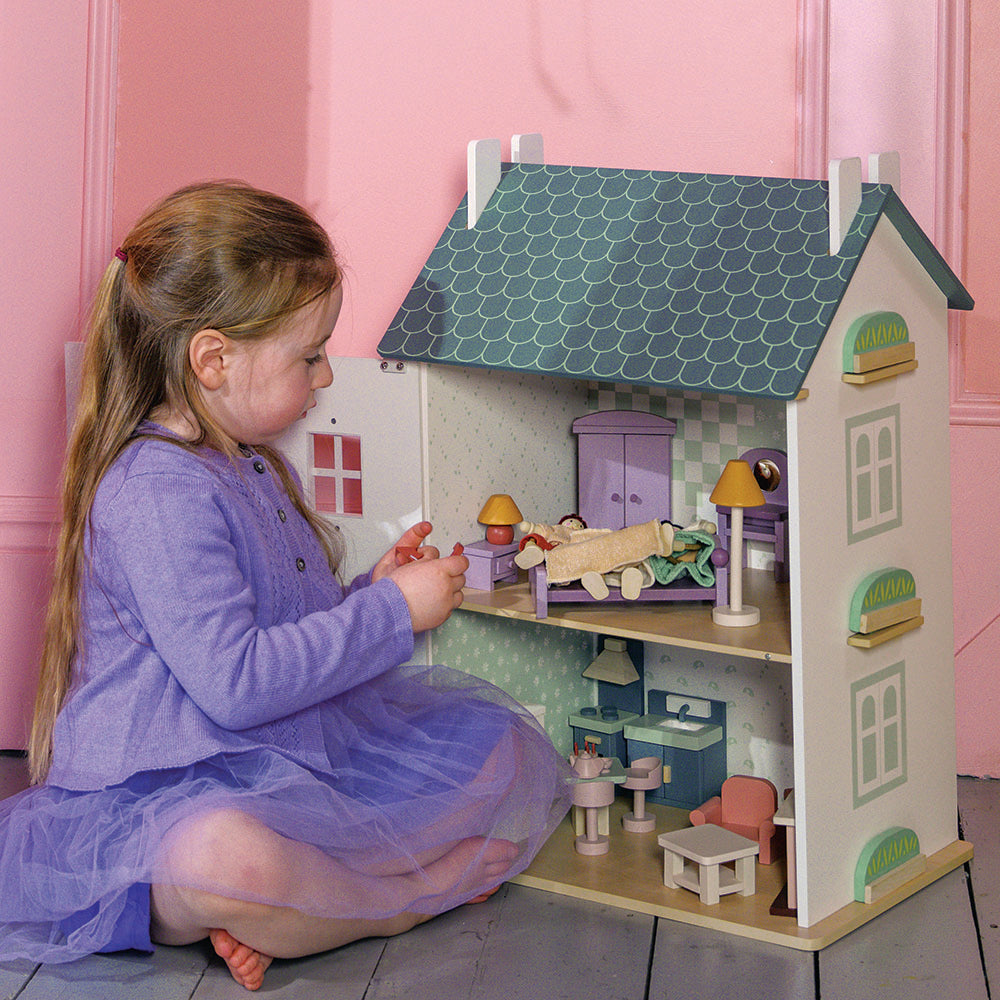Willow Wooden Doll’s House – Mentari