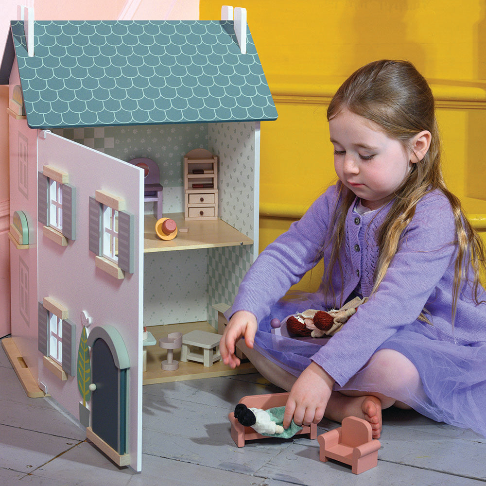 Willow Wooden Doll’s House – Mentari