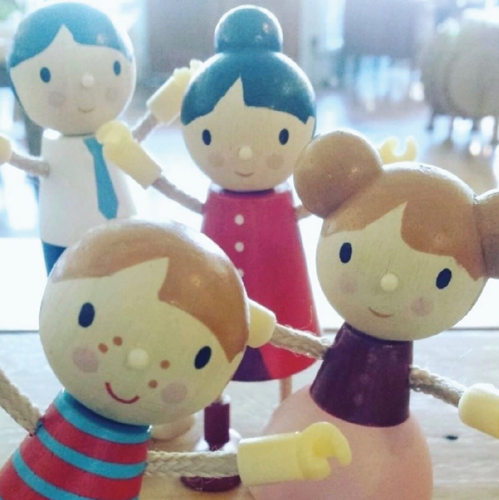 Tender Leaf Doll's House Family Set
