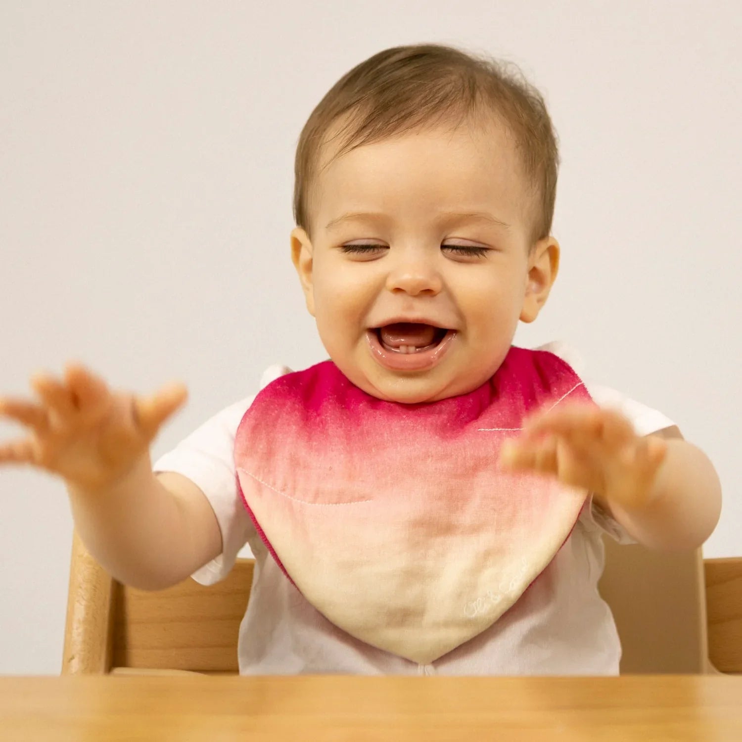Organic Cotton Baby Feeding Bib | Ramona the Radish | Oli & Carol