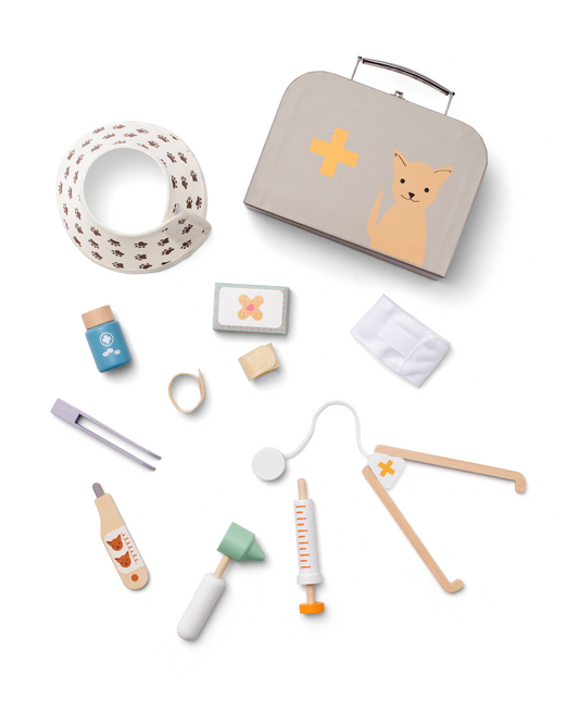 Kids' Veterinary Play Set - Pretend Vet Kit for Plush Toys and Stuffed Animals