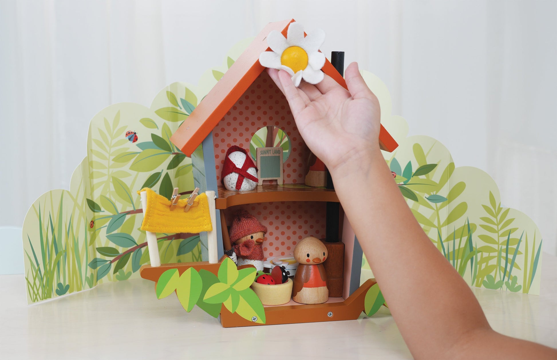 Tender Leaf Toys Robin's Nest Box