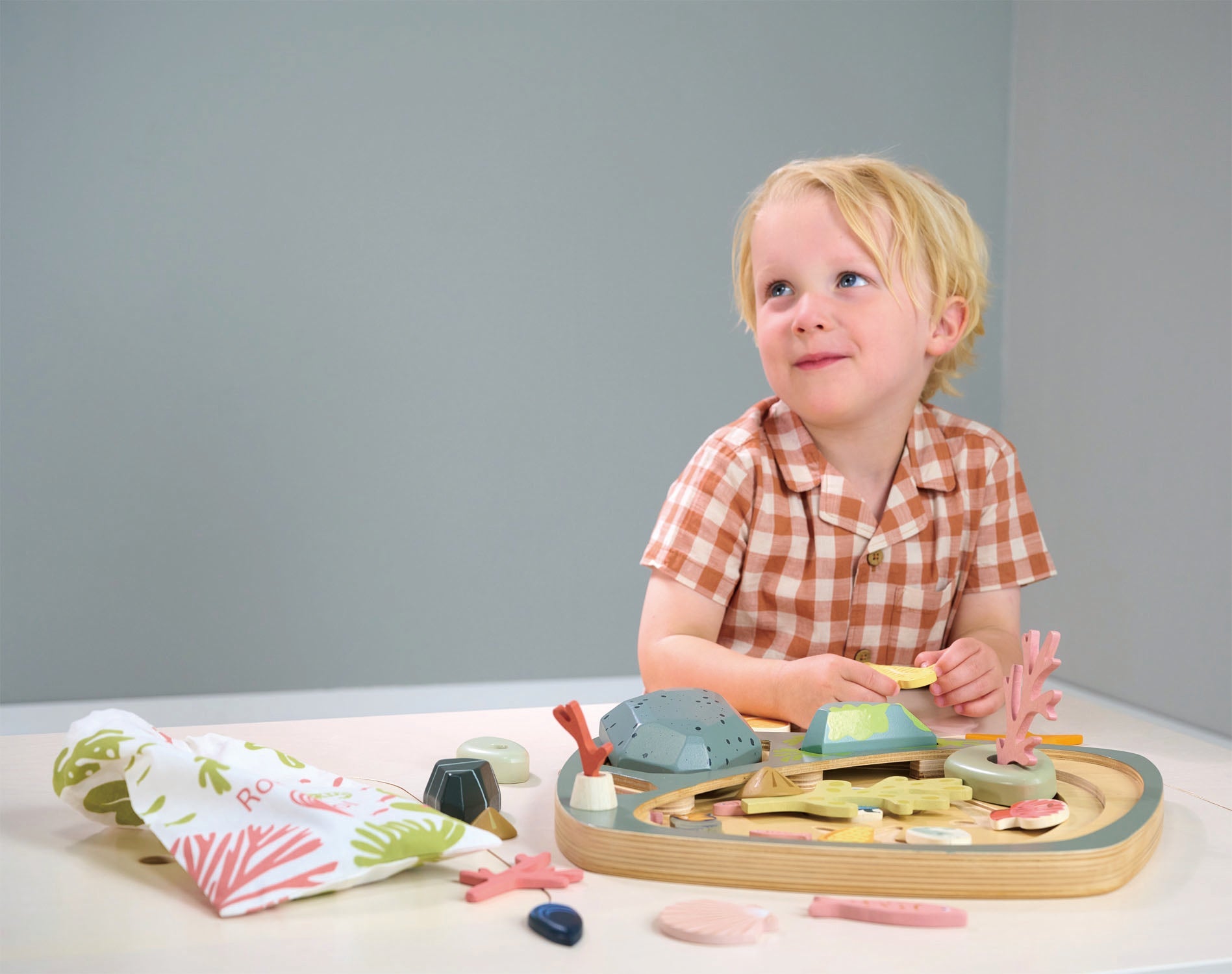 My Little Rock Pool - Wooden Montessori Toy by Tender Leaf Toys | Mucky Wolf