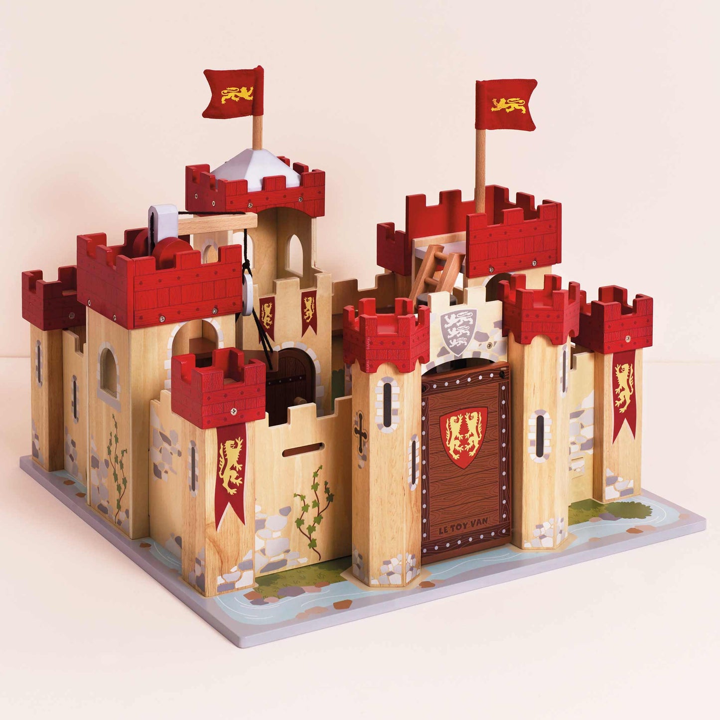 Le Toy Van Lionheart Wooden Castle