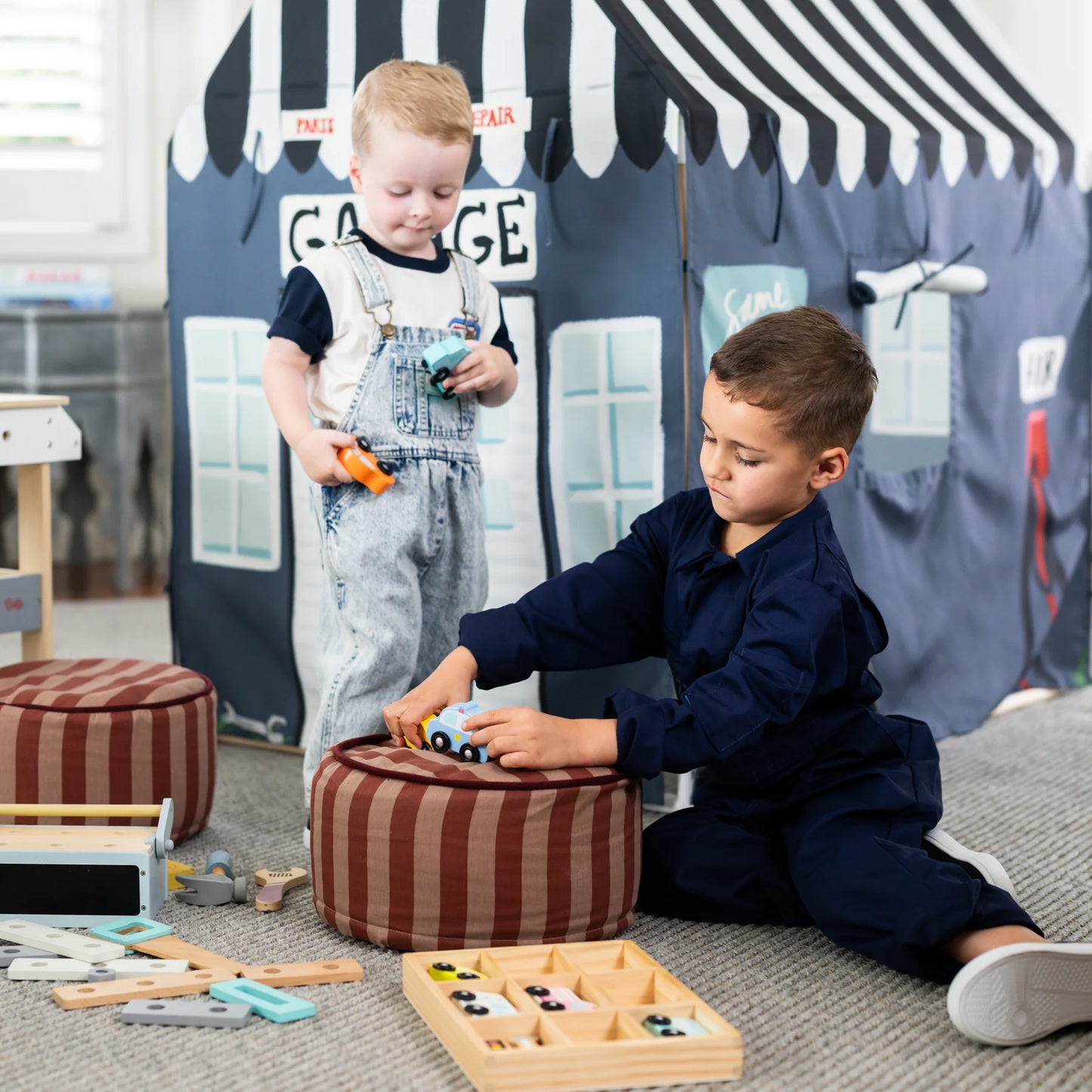 Flippi Mechanic Garage Play Tent with Frame & Cover | Mucky Wolf