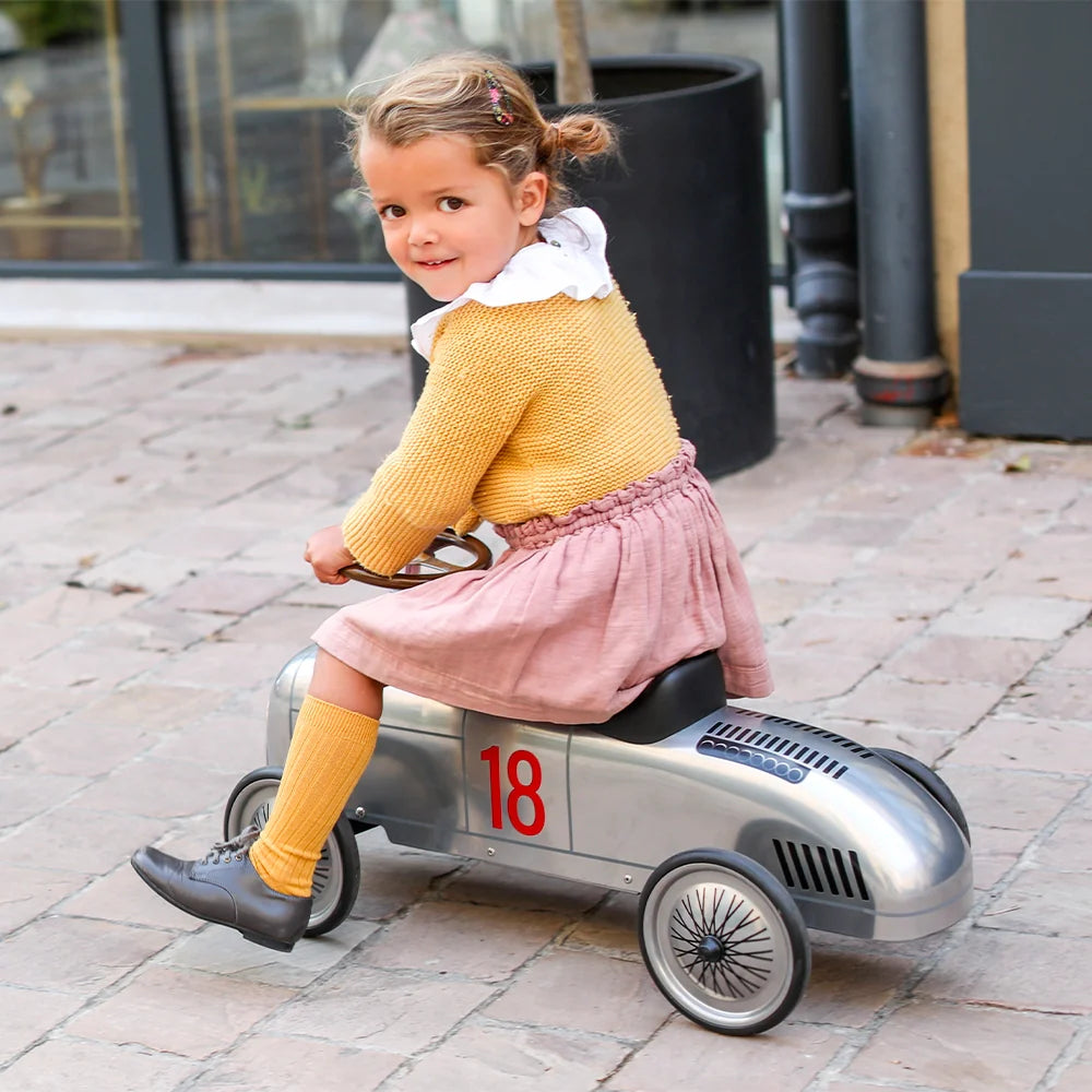 Baghera Porsche Speedster 356 Ride-On Car – Vintage Style for Young Drivers
