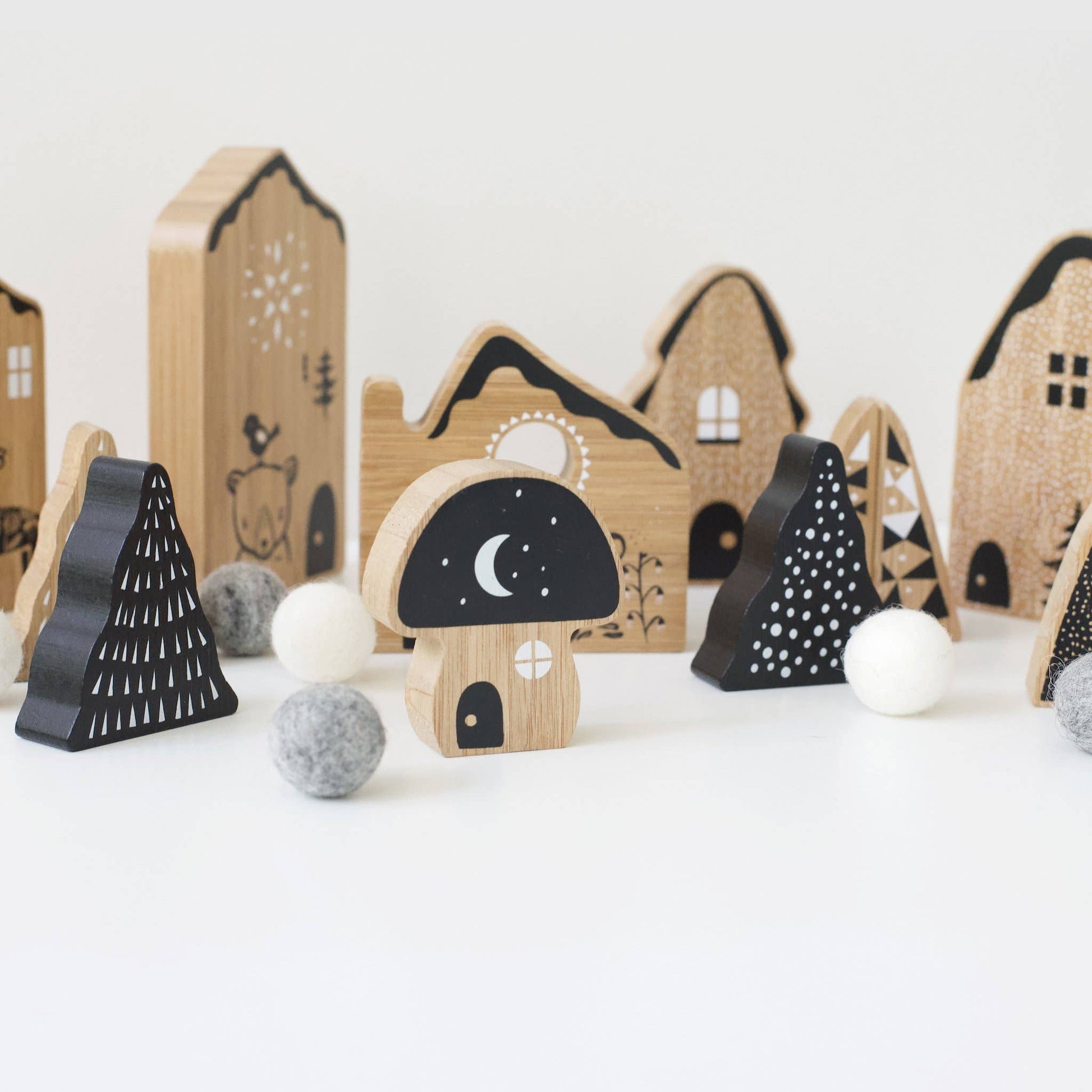 Woodland Village wooden toy for toddlers 