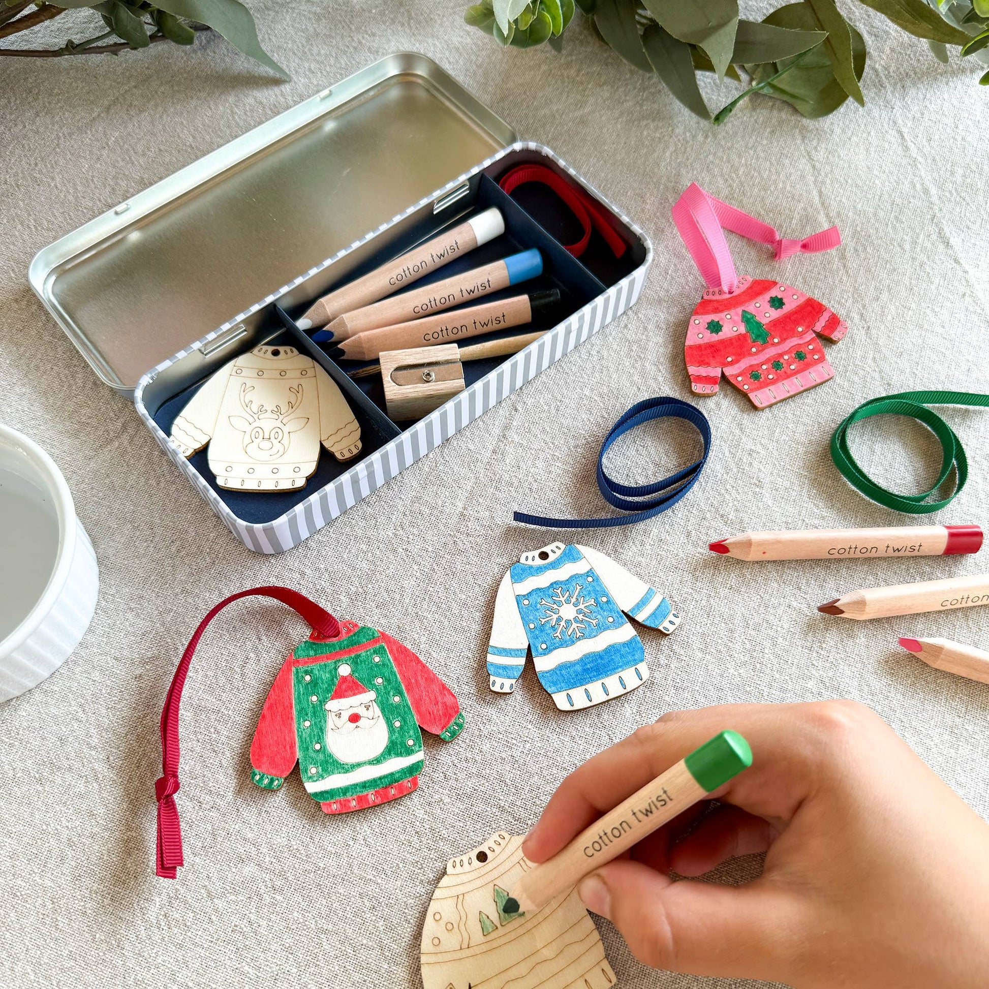 A simple, creative activity that results in charming, personalised decorations – perfect for festive fun without the plastic.