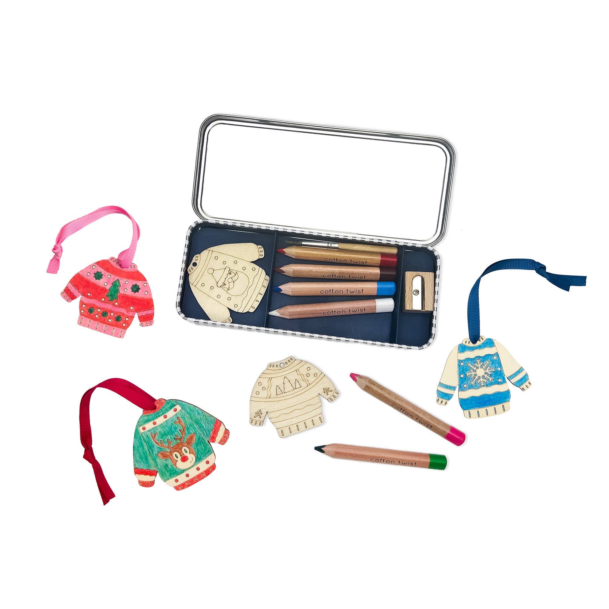 A simple, creative activity that results in charming, personalised decorations – perfect for festive fun without the plastic.