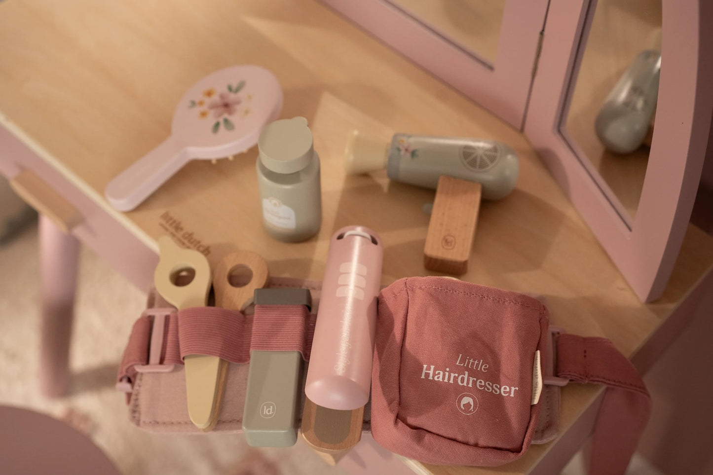 Little Dutch Pink Hairdresser Play Set