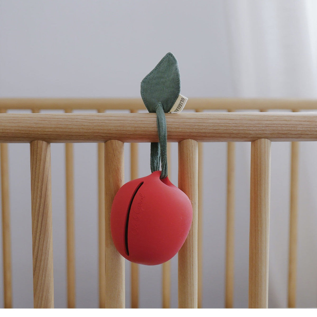Natural Rubber Dummy Carry Case | Pepa the Apple | Oli & Carol