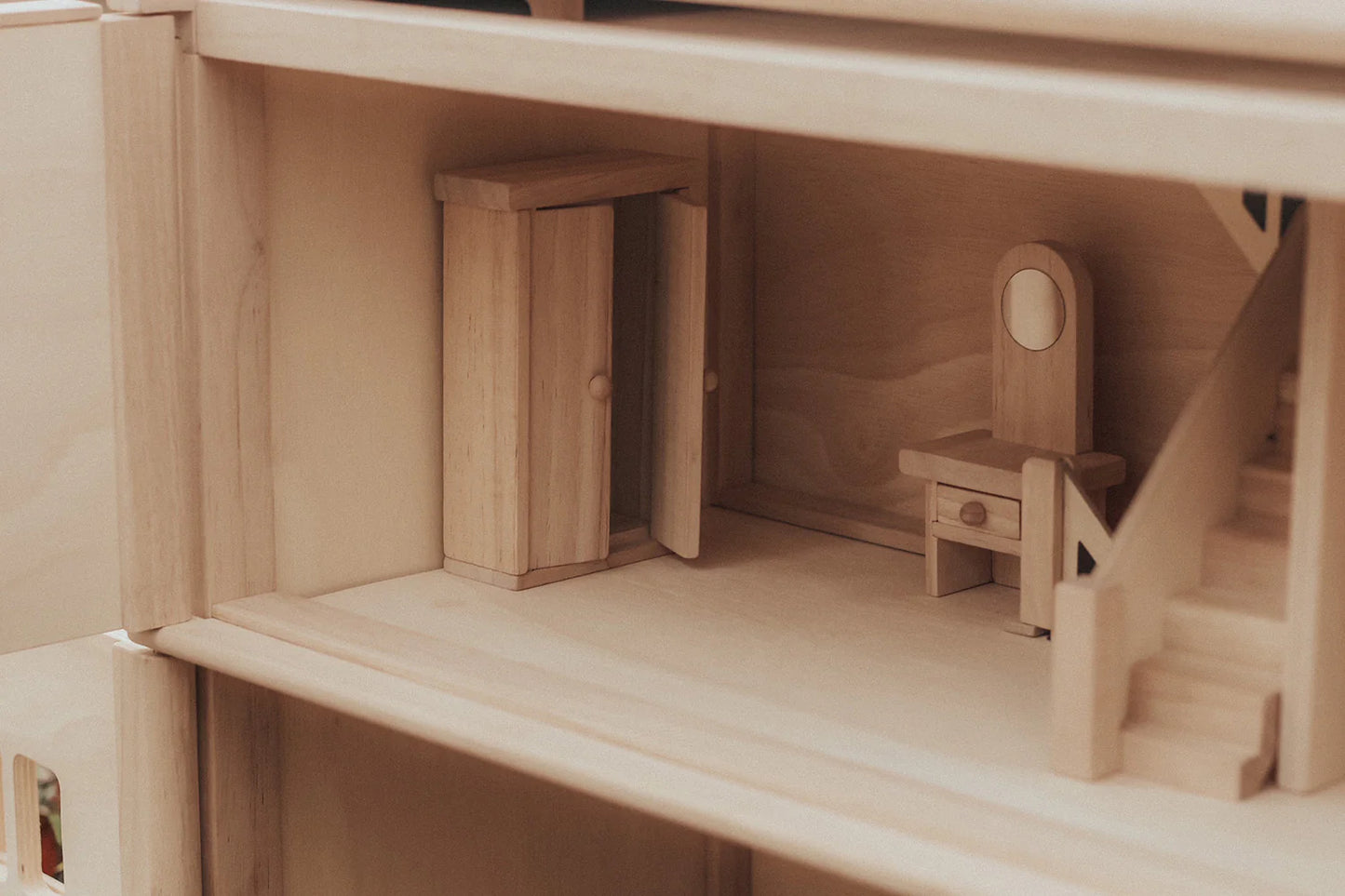 PlanToys Victorian Dolls House – Solid Wooden Heirloom Toy