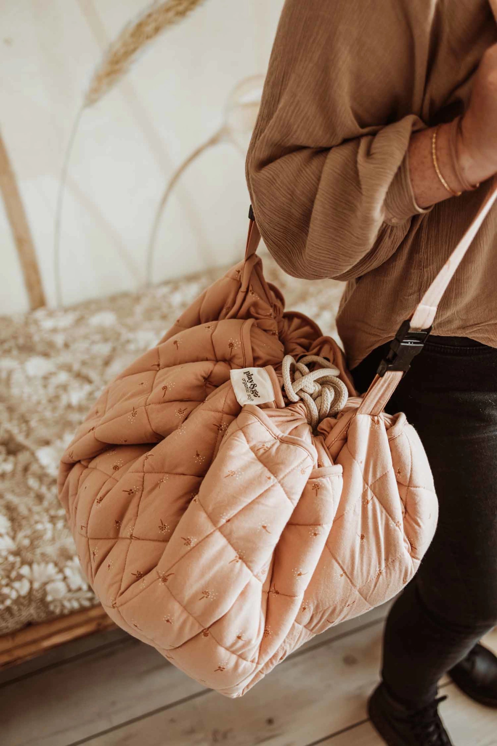 Pink Soft Circle Organic Baby Playmat & Storage Bag - Noomad by Play & Go